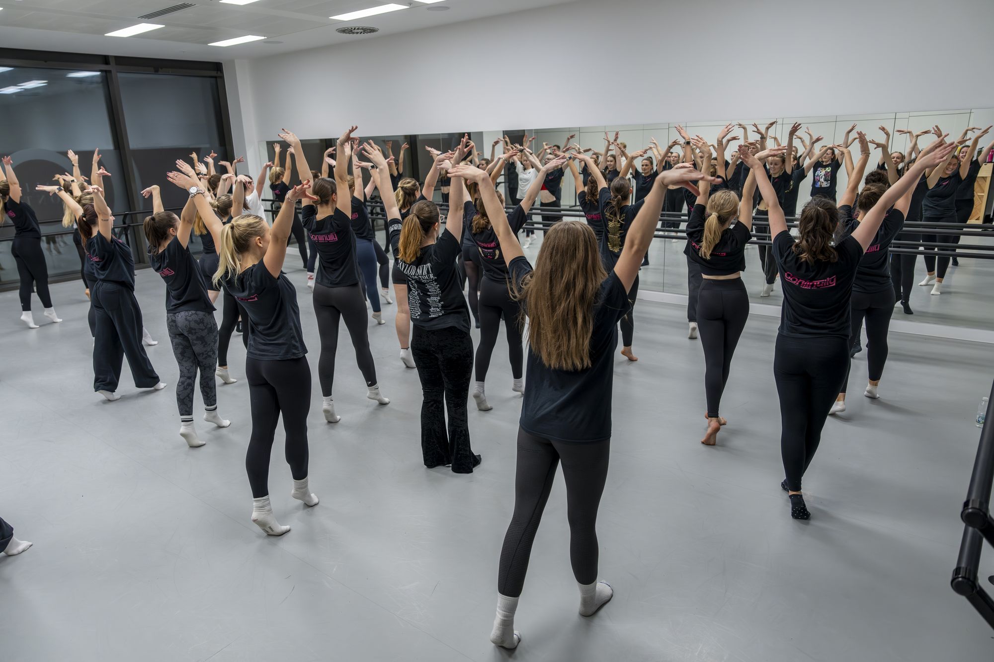 Continuity dancers together in the studio